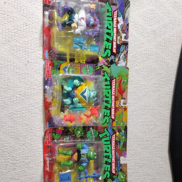 NIB Bundle Of 3 Teenage Mutant Ninja Turtles Mutant Gen Action Figures - Picture 1 of 9